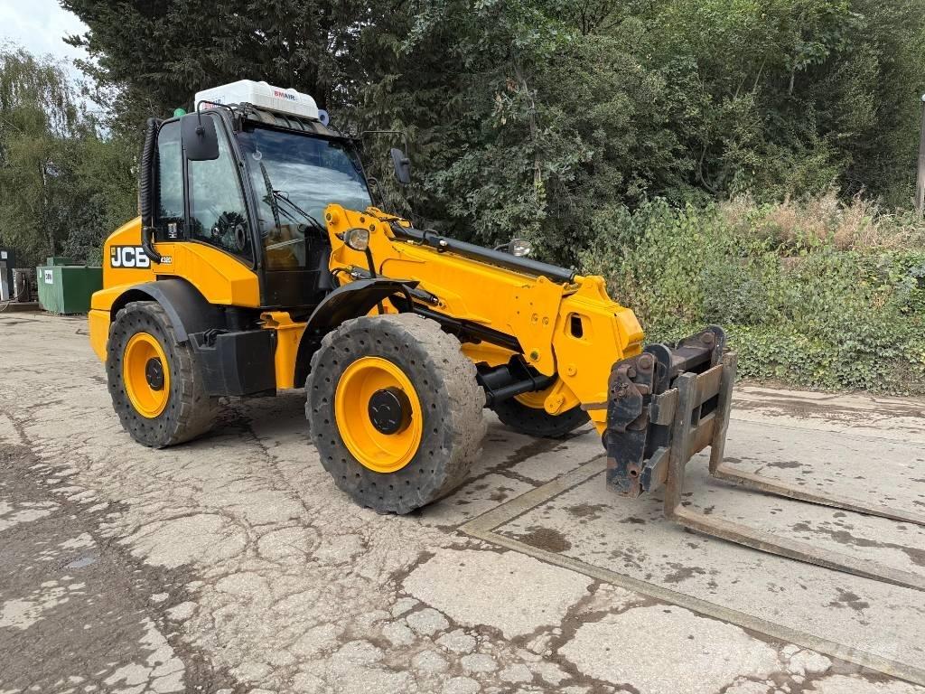 JCB TM 320 S Pale gommate