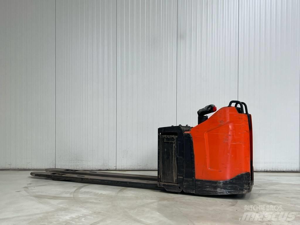 BT LPE250 Carrelli elevatori bassi a piattaforma
