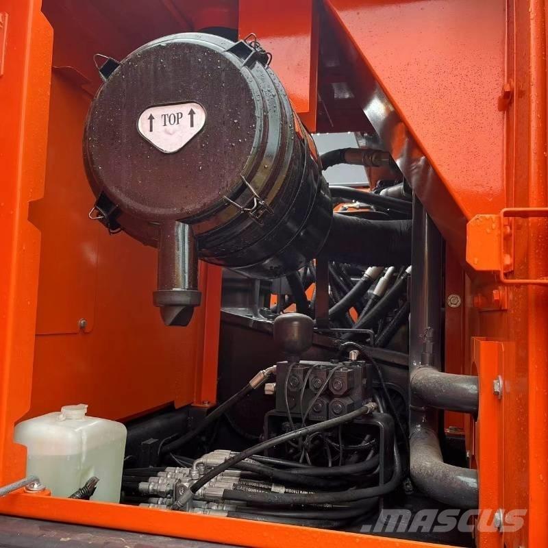Doosan DX 225 Escavatori cingolati