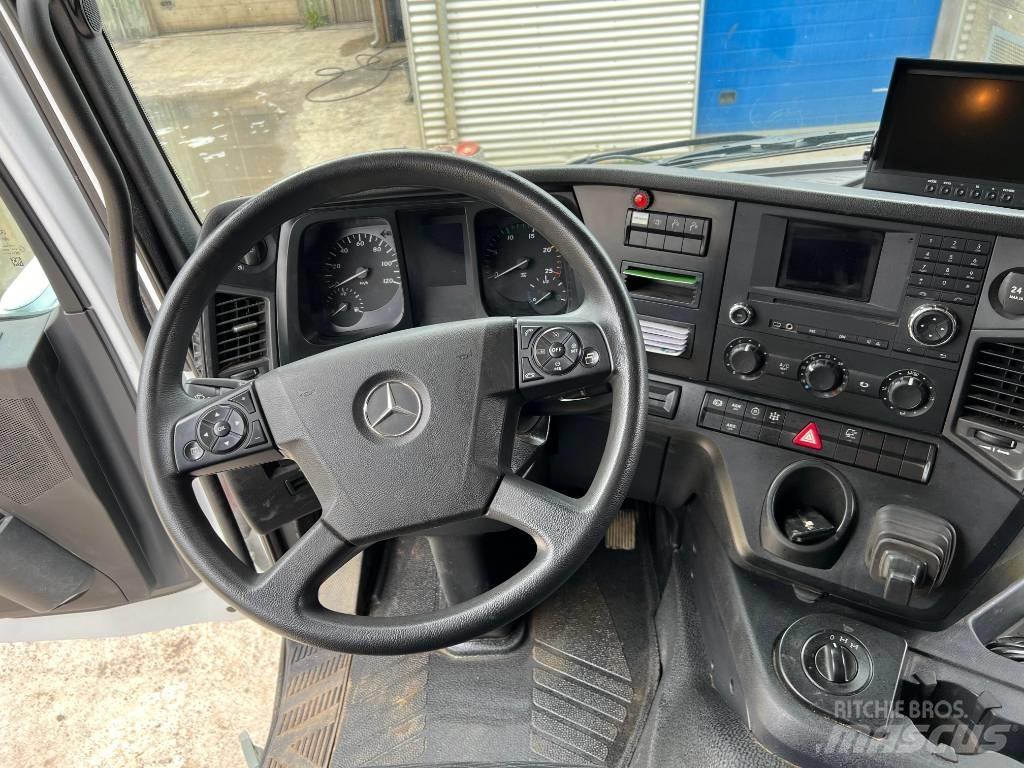 Mercedes-Benz 3246 Autogru