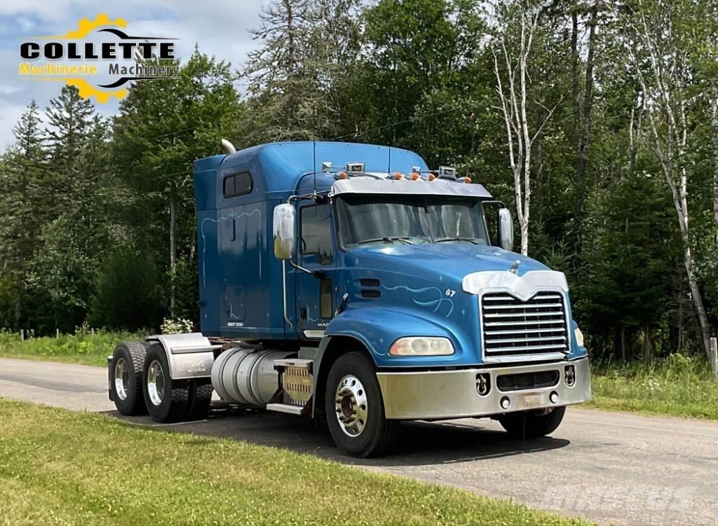 Mack CXU 613 Motrici e Trattori Stradali