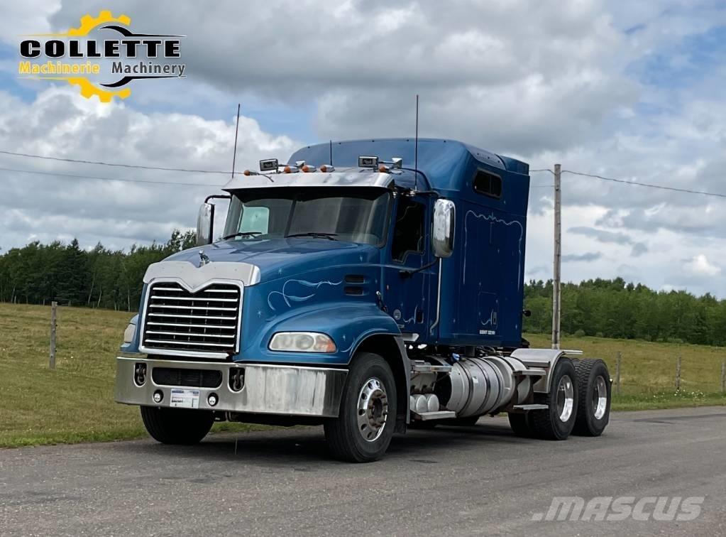 Mack CXU 613 Motrici e Trattori Stradali