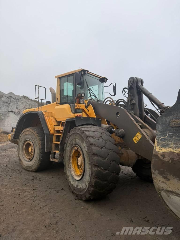 Volvo L180F Pale gommate