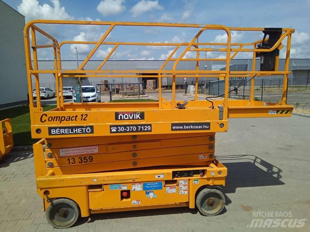 Haulotte Compact 12 Piattaforme a pantografo