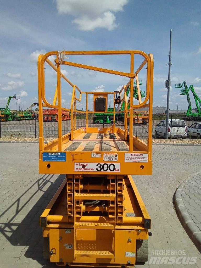 Haulotte Compact 12 Piattaforme a pantografo