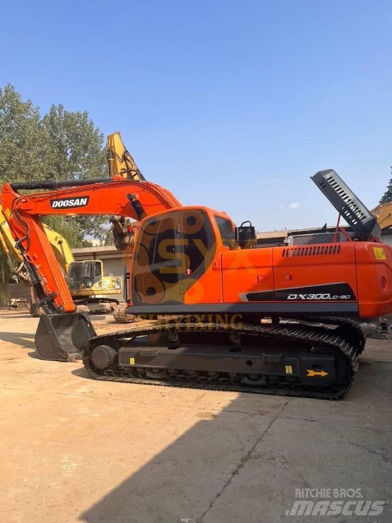 Doosan DX300LC-9C Escavatori cingolati