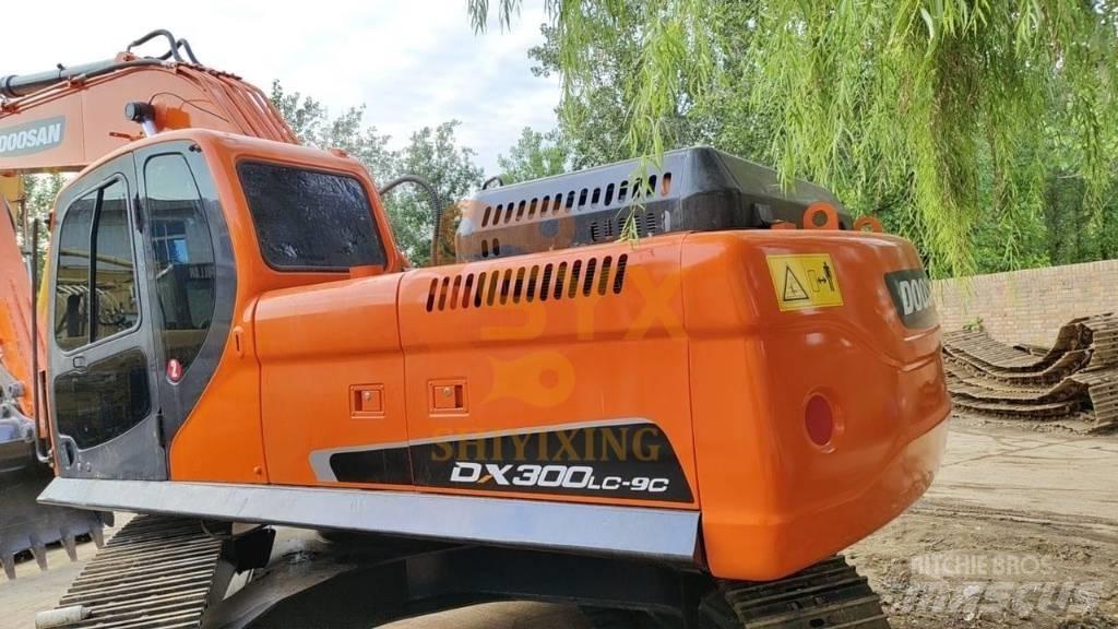 Doosan DX300LC-9C Escavatori cingolati