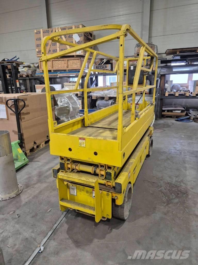 Haulotte Compact 8 Piattaforme a pantografo