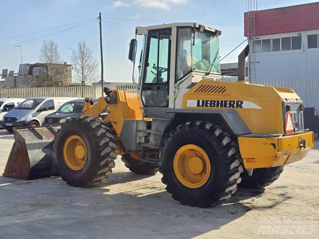 Liebherr L522 Pale gommate