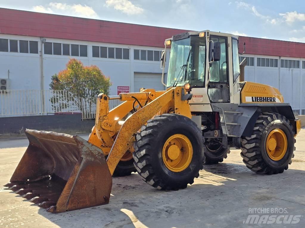 Liebherr L522 Pale gommate