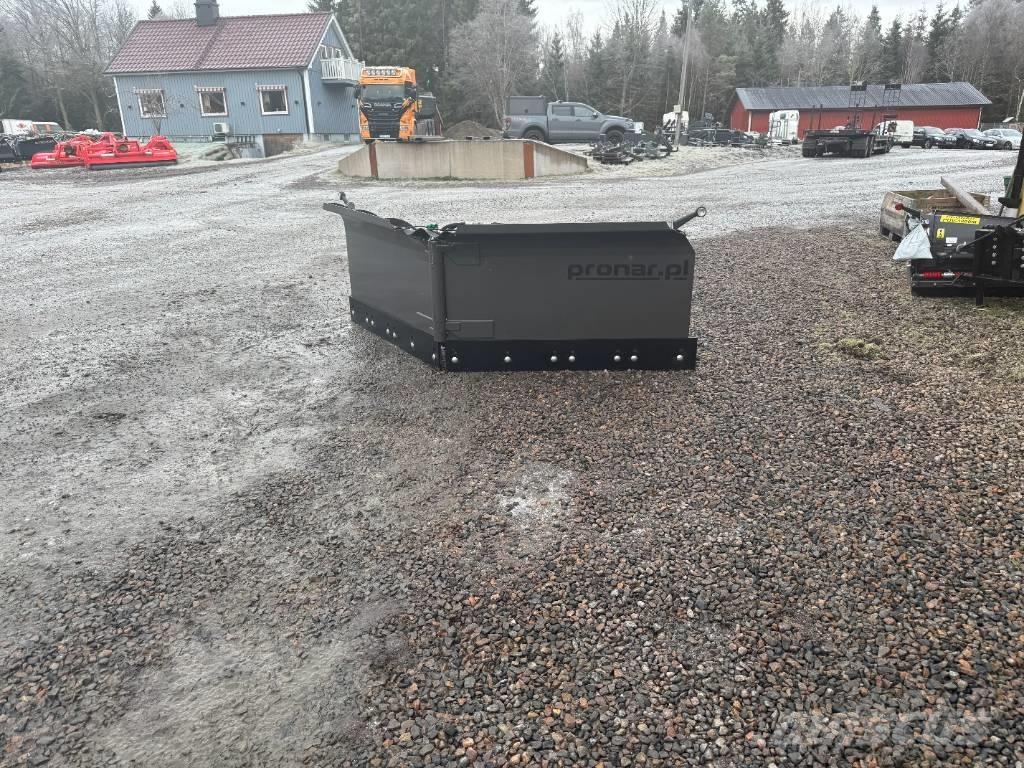 Pronar PUV 3300 Lame spazzaneve e aratri