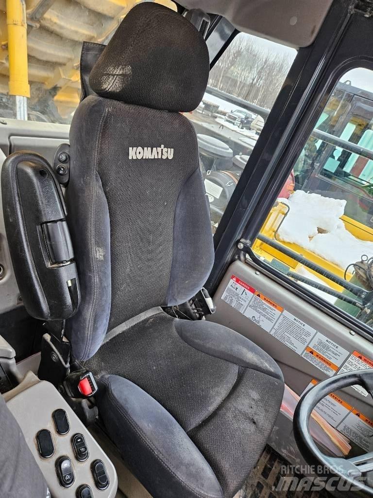 Komatsu HD465-8 Mini dumper