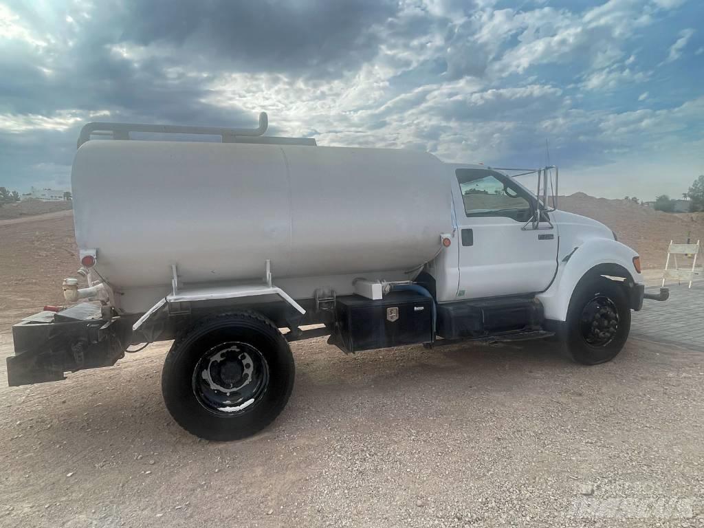 Ford F 750 XLT Autocisterne