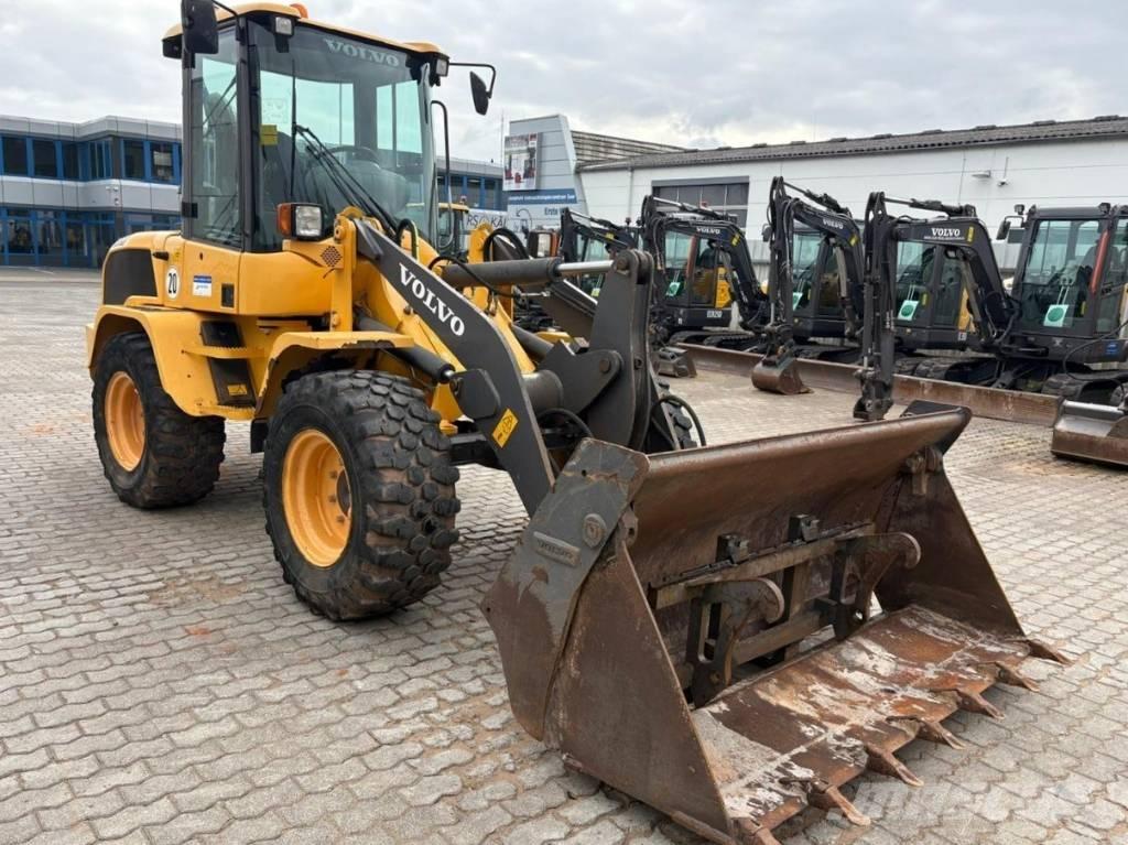 Volvo L 35 G Pale gommate