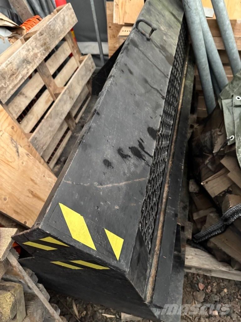 JCB 185 Robot Mini Pale Gommate