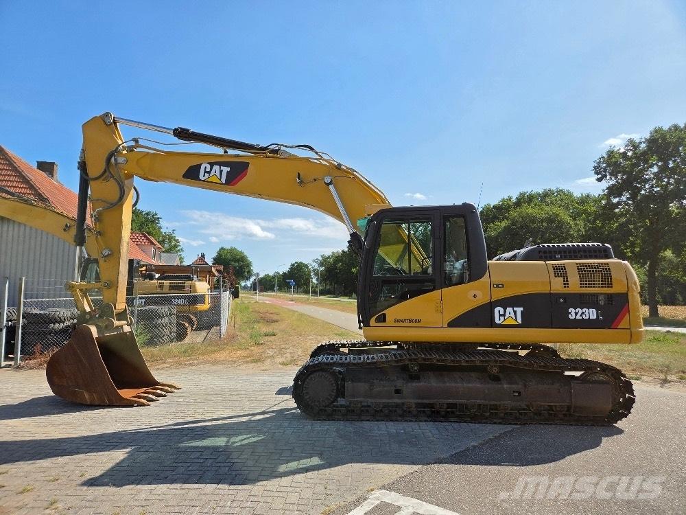 CAT 323DL Escavatori cingolati