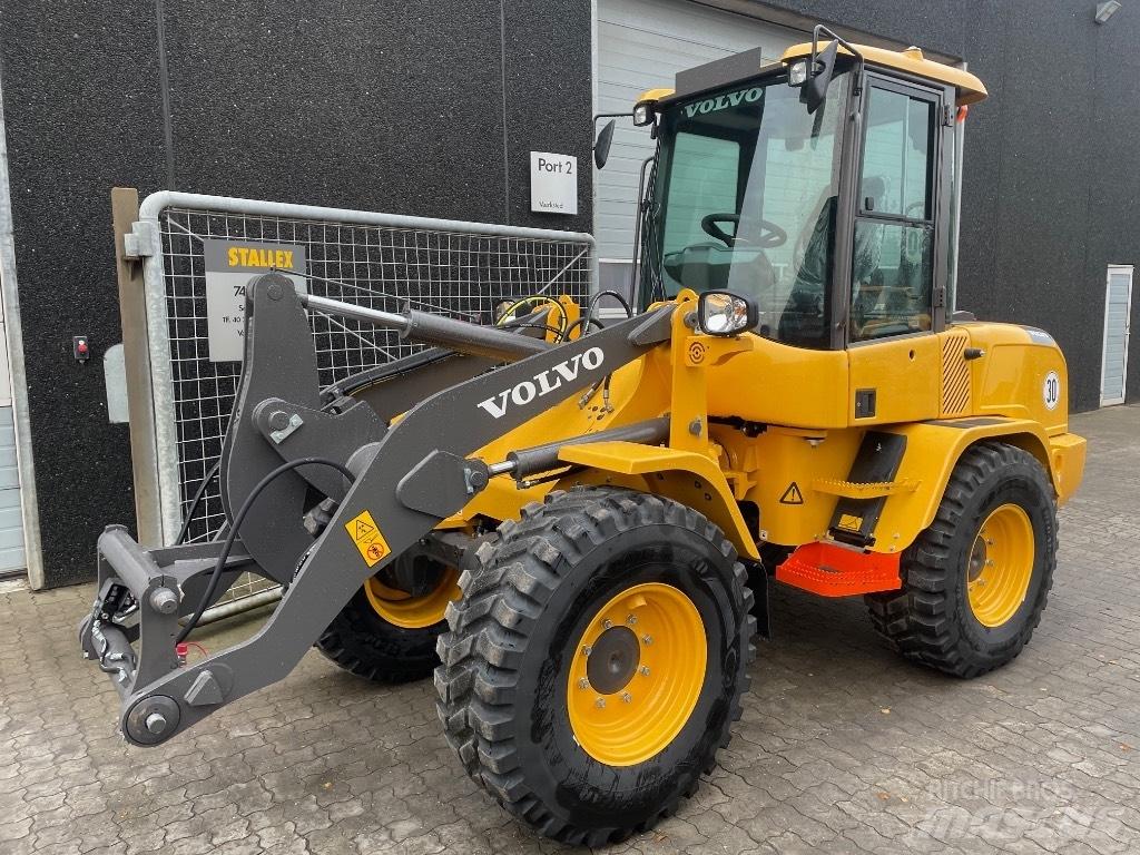 Volvo L30GS / HS Mini pale