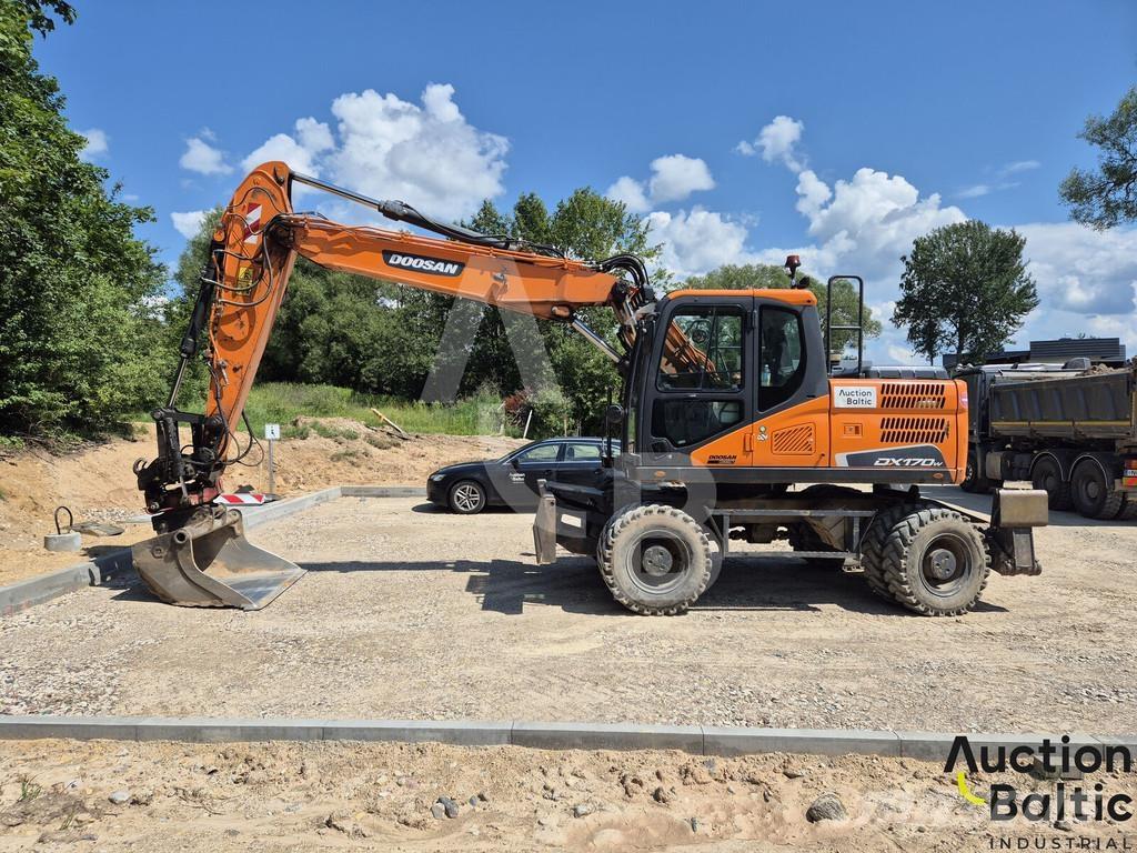 Doosan DX 170 W-5 Escavatori gommati