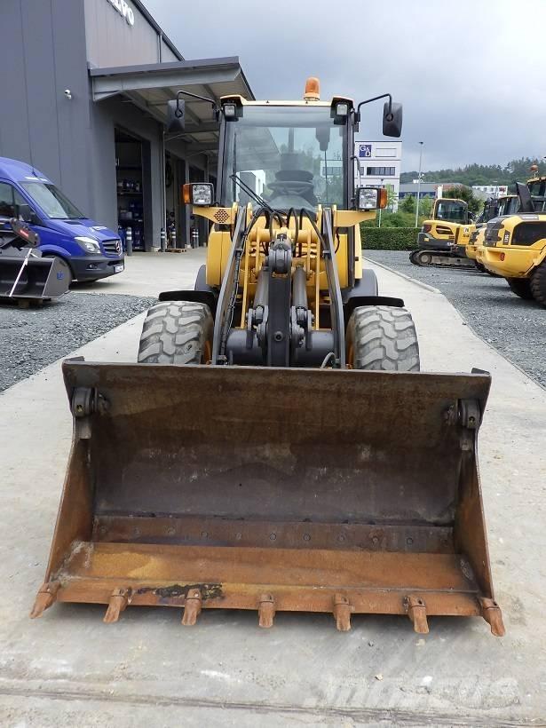 Volvo L 25 F Pale gommate