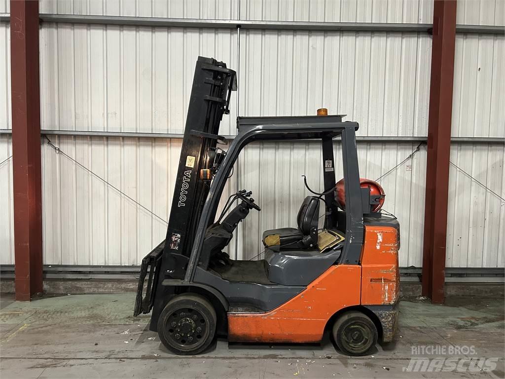 Toyota 8FGCU30 Carrelli elevatori GPL