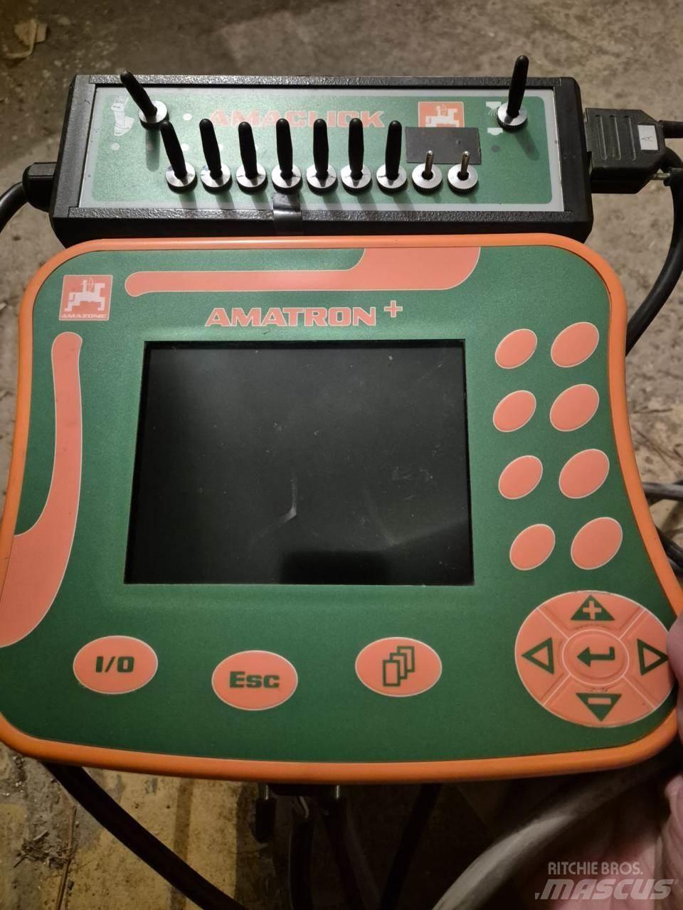 Amazone UX 4200 Irroratrici trainate