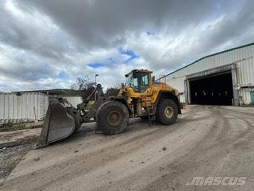 Volvo L150H Pale gommate