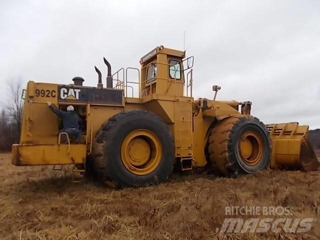 CAT 992C Pale gommate