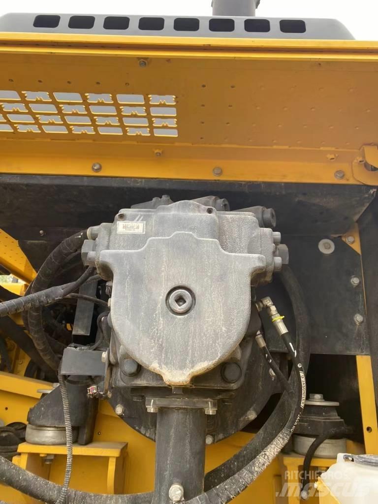 Komatsu 450LC-8 Escavatori cingolati