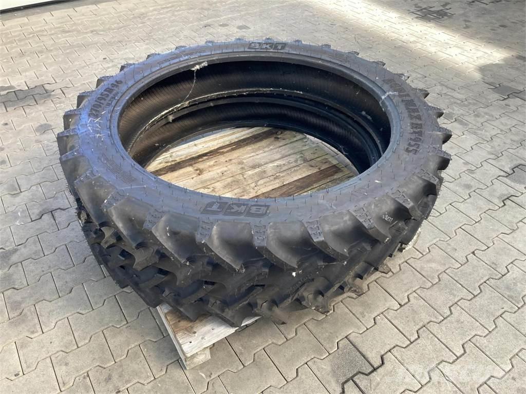 BKT 270/95R46 Pneumatici, ruote e cerchioni