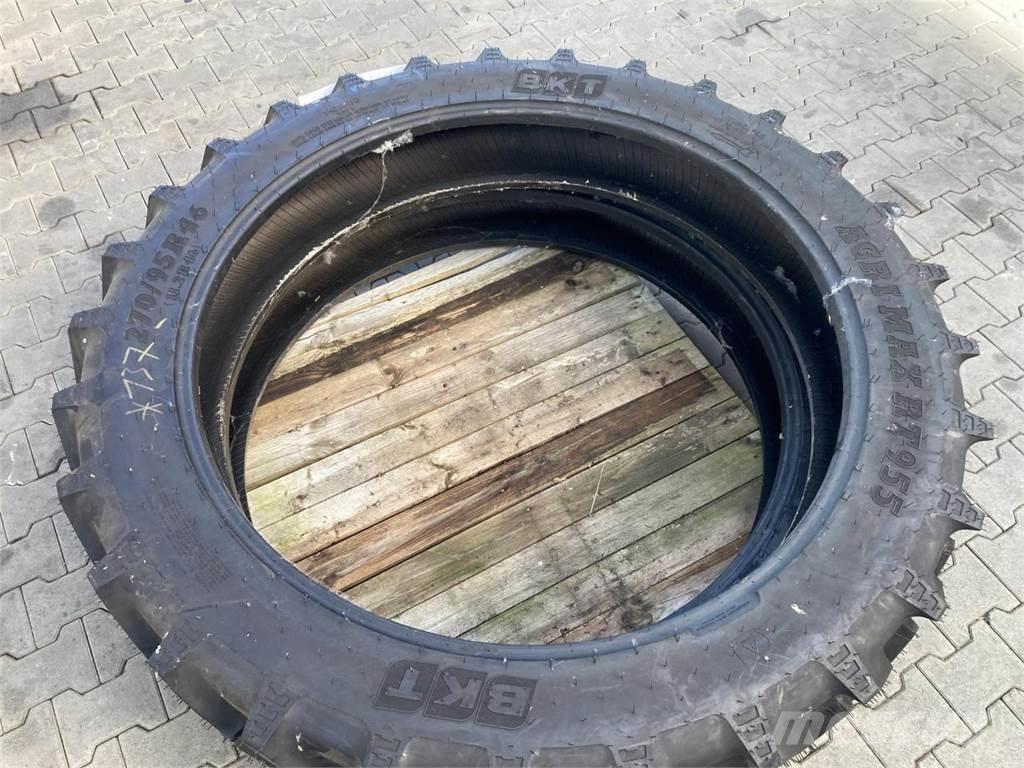 BKT 270/95R46 Pneumatici, ruote e cerchioni
