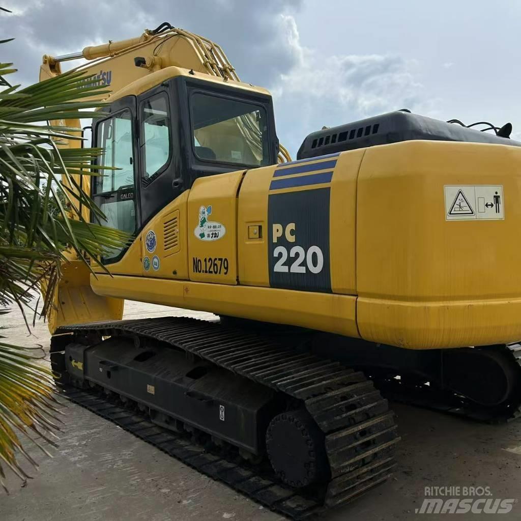 Komatsu 220-7 Escavatori cingolati