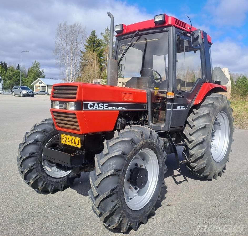 Case IH 685 XL Trattori