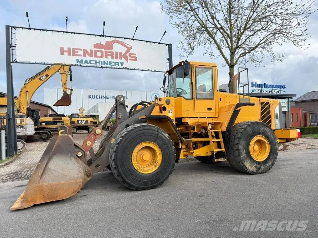 Volvo L150E Pale gommate