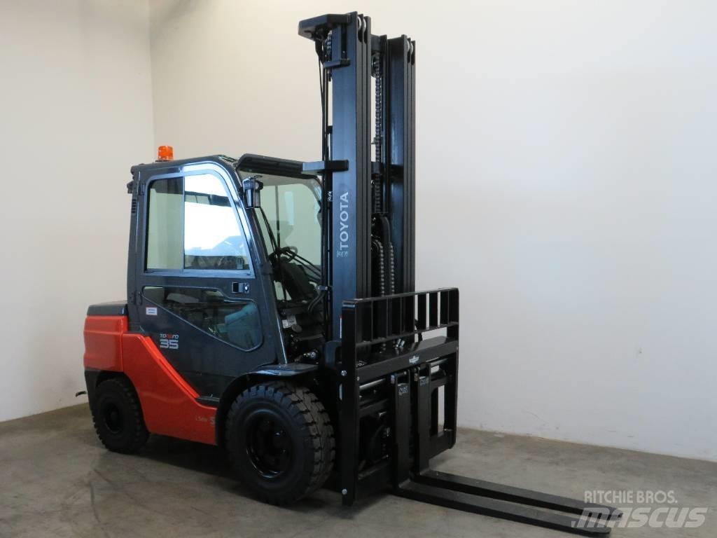 Toyota 8 FDJF 35 Carrelli elevatori diesel