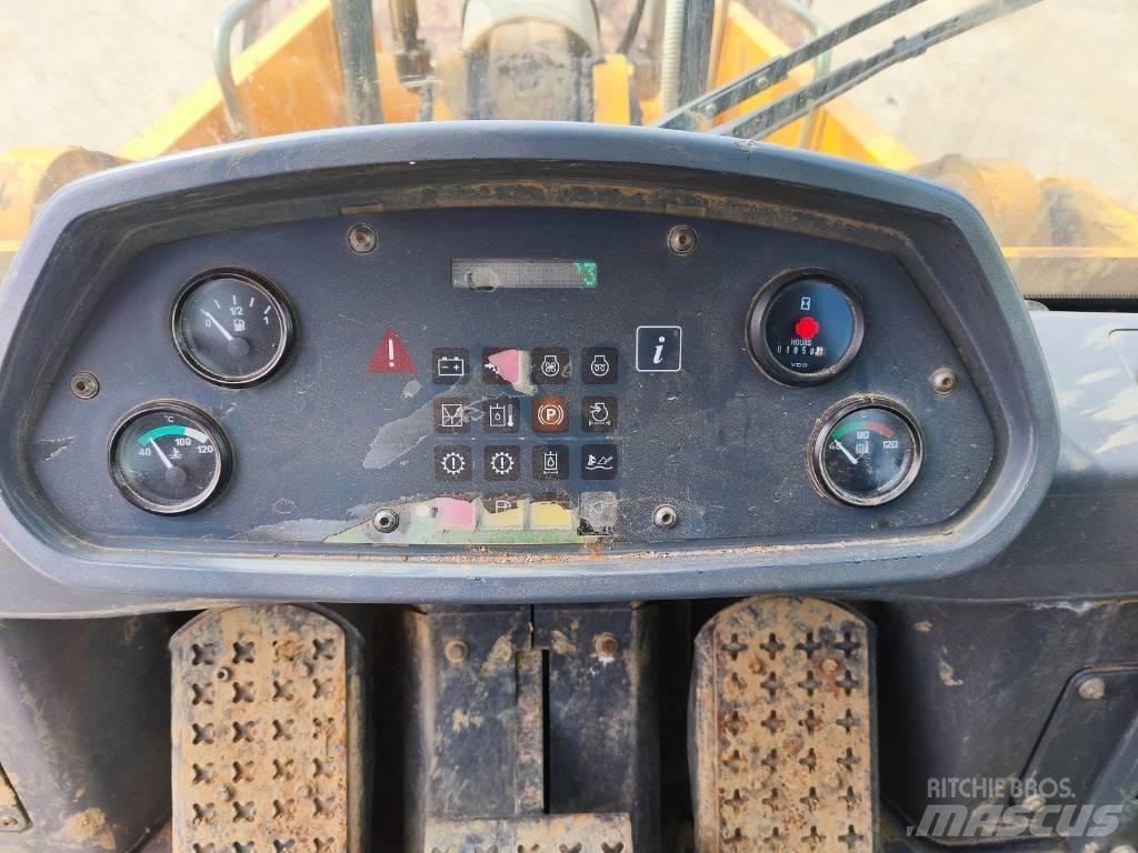 Liebherr LR 634 Pale cingolate