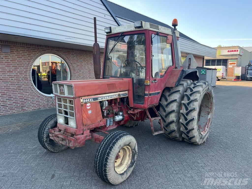 International 844xl Trattori