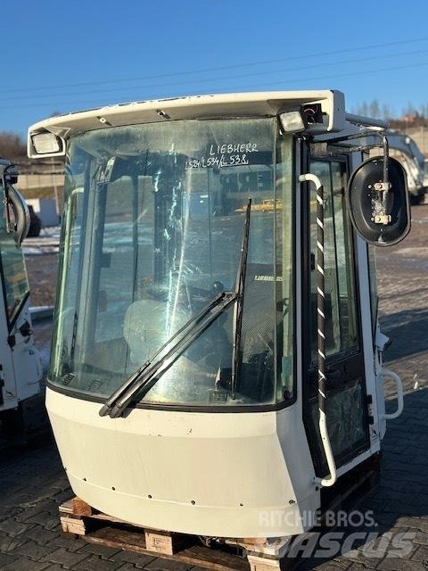 Liebherr L 538 CAB Cabine e interni