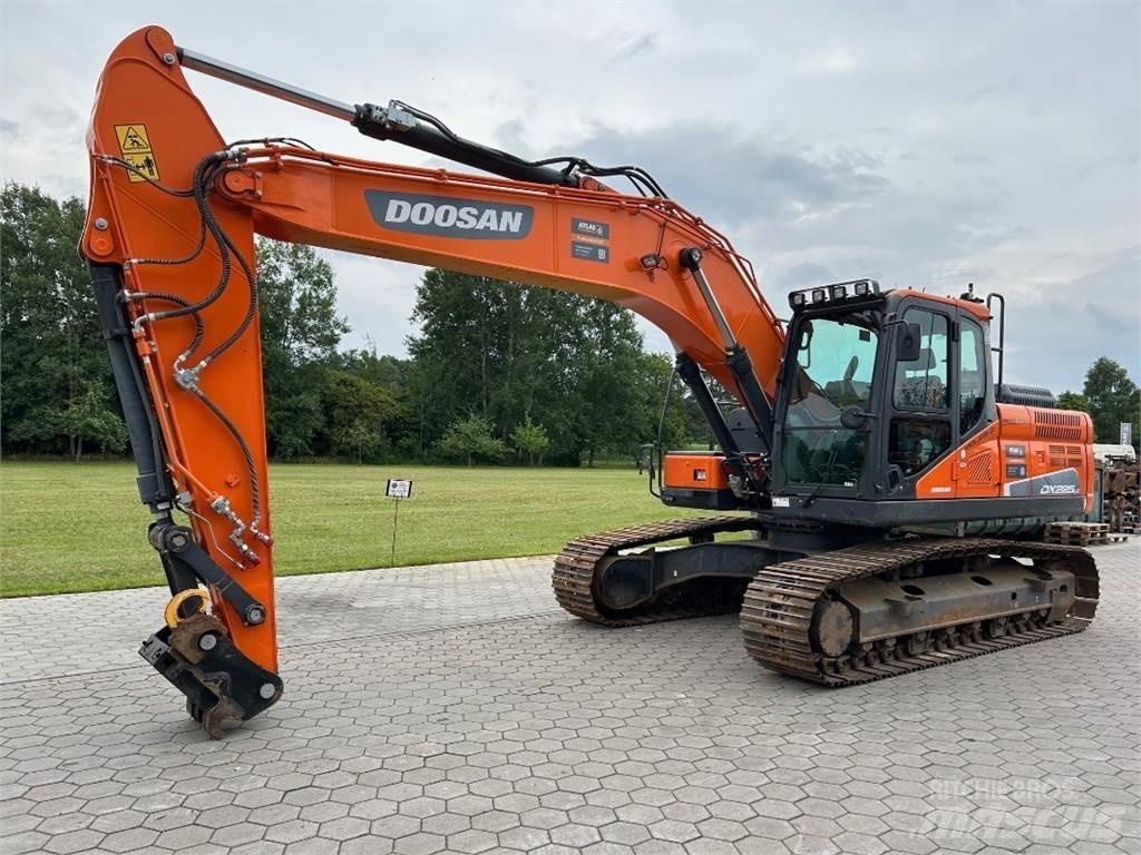 Doosan DX225LC-5 Escavatori cingolati