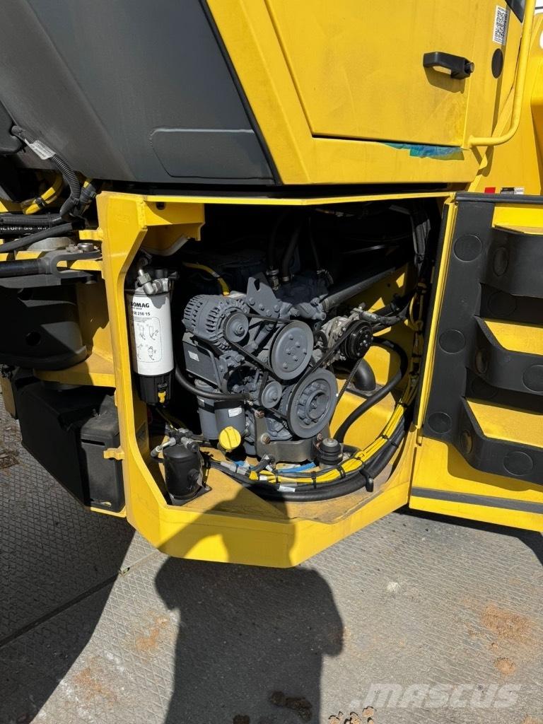 Bomag BW 202 AD-4 Rulli a doppio tamburo