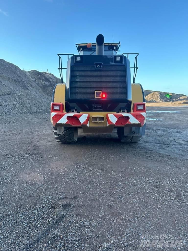 CAT 966 K Pale gommate