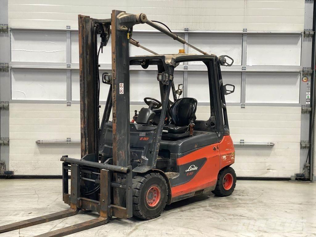 Linde E30-01 Carrelli elevatori elettrici