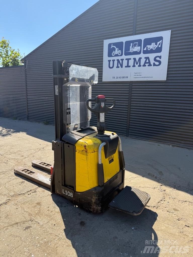 BT SPE 125 Transpallet uomo a terra