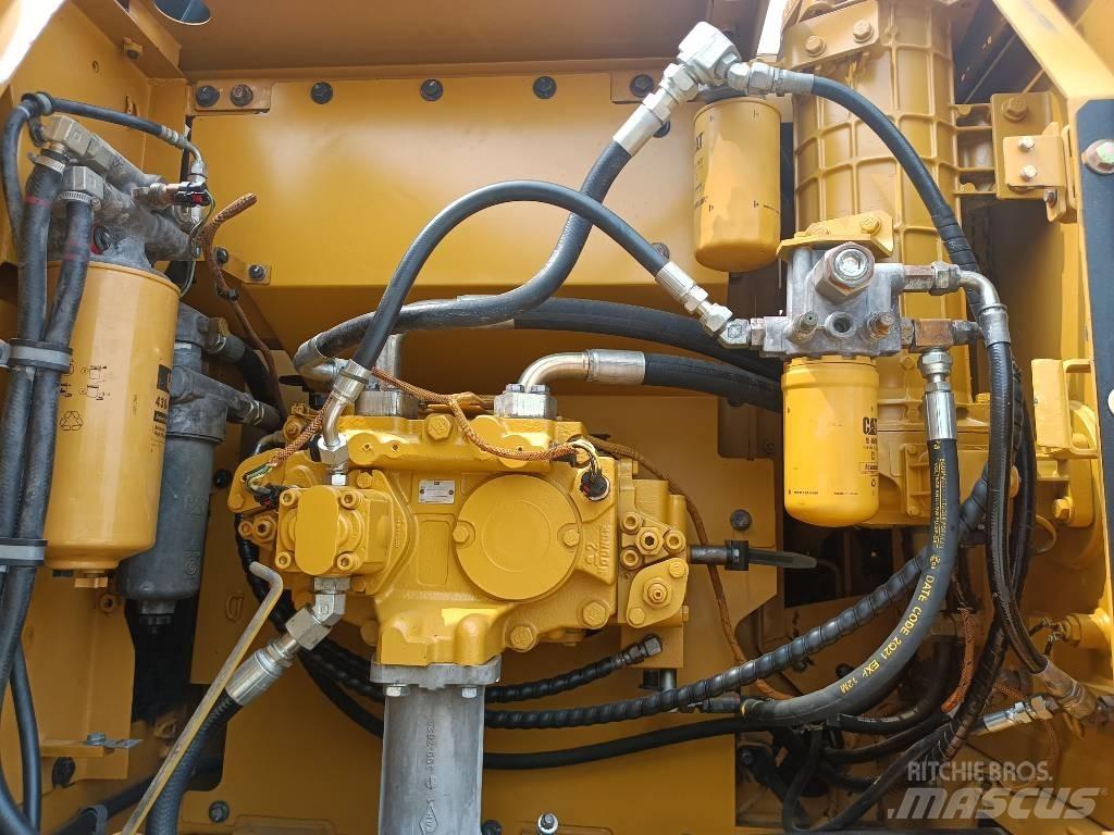 CAT 323D2L Escavatori cingolati