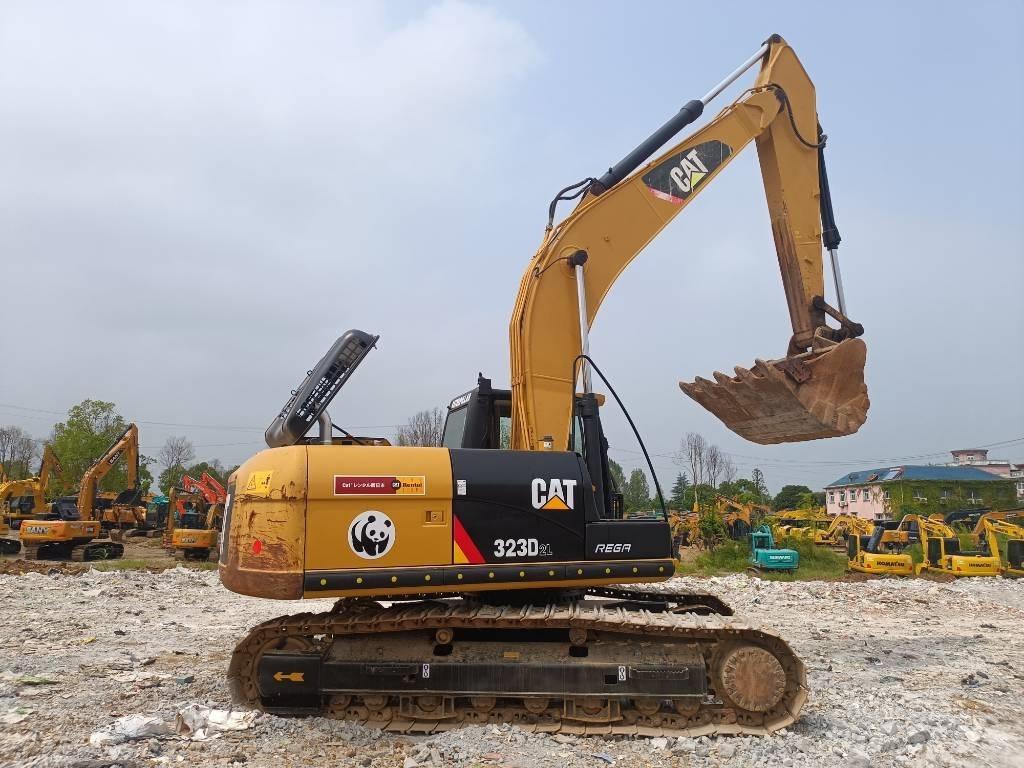 CAT 323D2L Escavatori cingolati