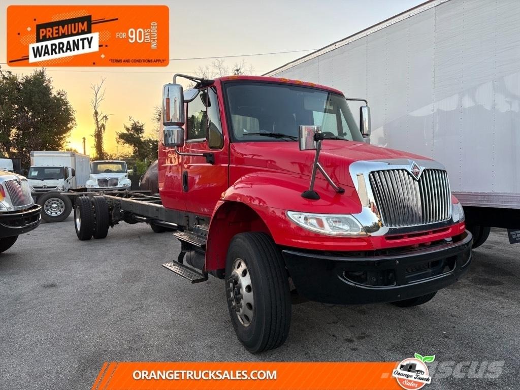 International 4300 Autocabinati