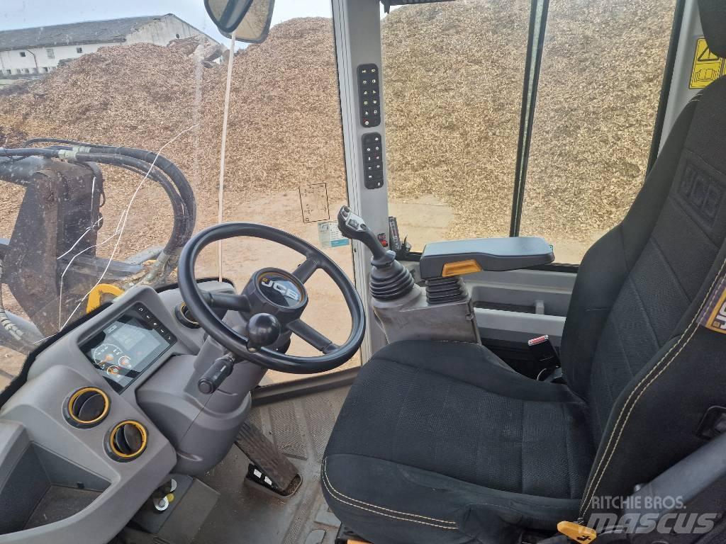 JCB 427 HT Pale gommate