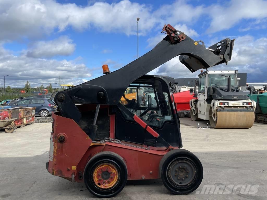 JCB R260 Mini Pale Gommate