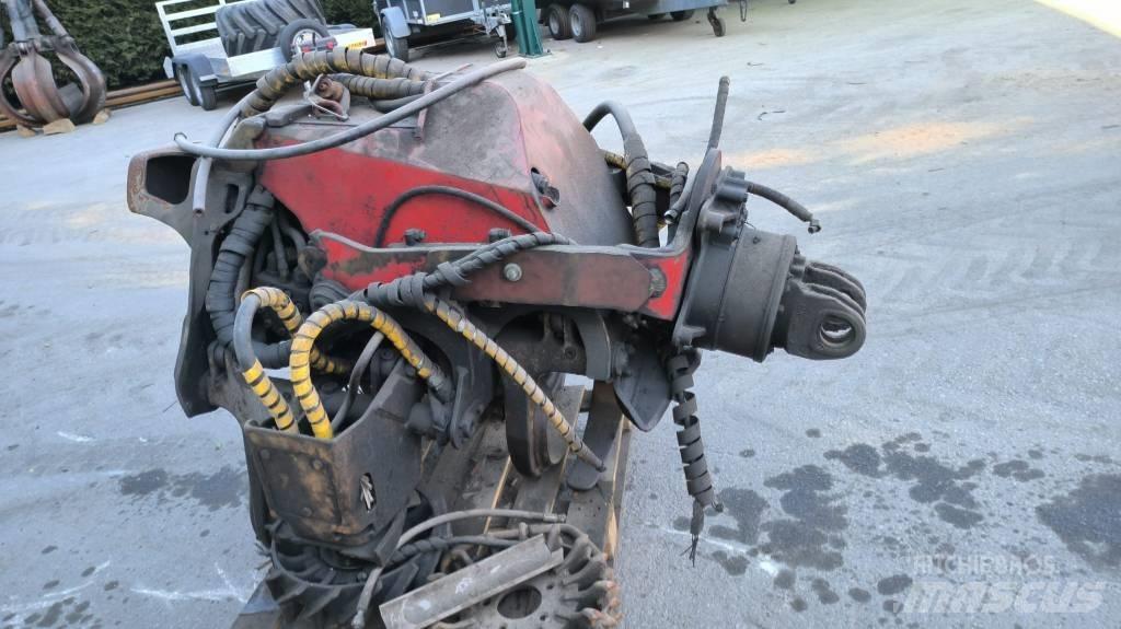Komatsu 350 Abbattitrici, Disboscatrici