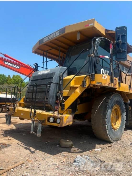 CAT 773 F Dumper a telaio rigido