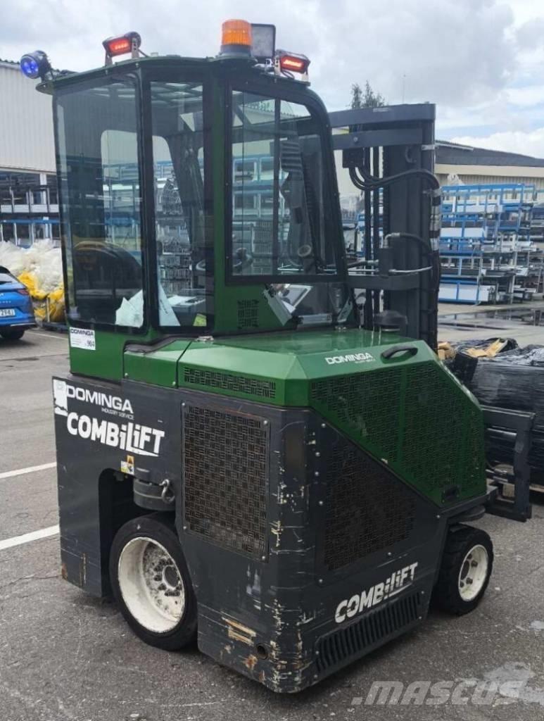 Combilift CB 2500 Carrello elevatore retrattile a 4 vie